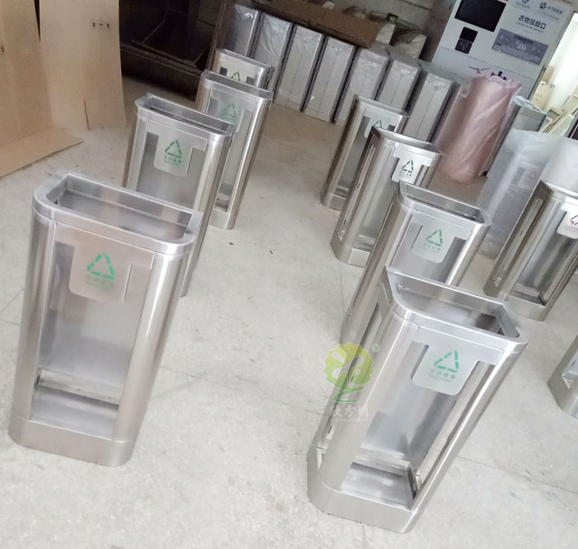 欣方圳車(chē)站高鐵地鐵專(zhuān)用桶工廠(chǎng)批量商場(chǎng)制作圖