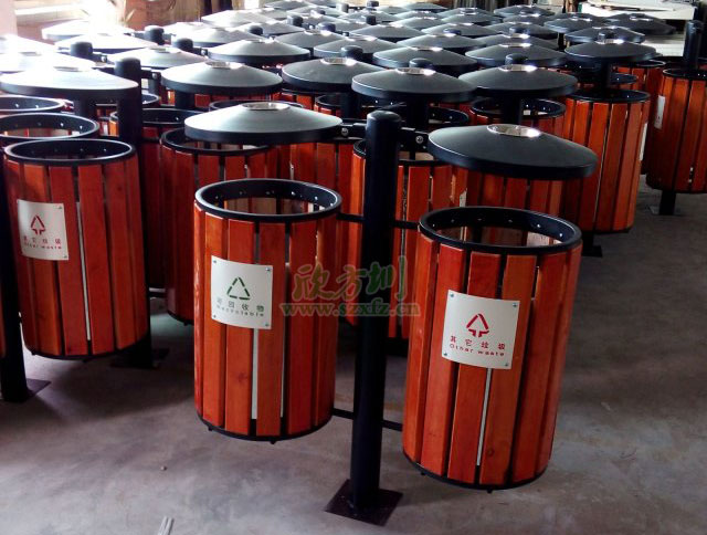 鋼木垃圾桶廠(chǎng)家雙分類(lèi)桶清潔惠州海景城小區(qū)環(huán)境