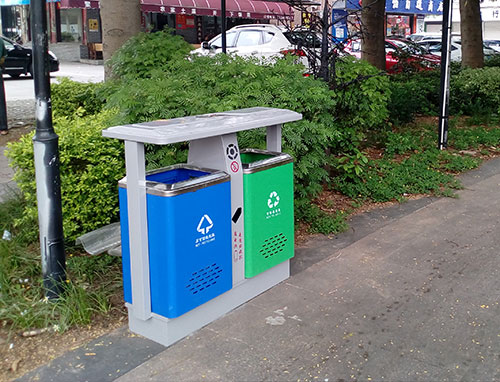 為民務(wù)實(shí) 駐馬店開發(fā)區(qū)換增200余個果皮箱改善街道環(huán)境